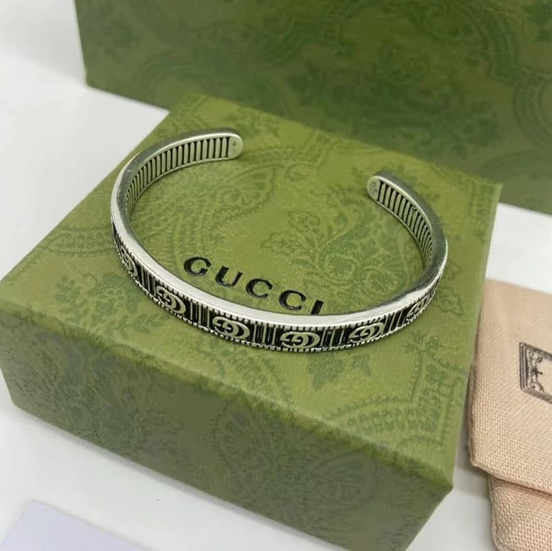 구찌 더블 G 실버 팔찌