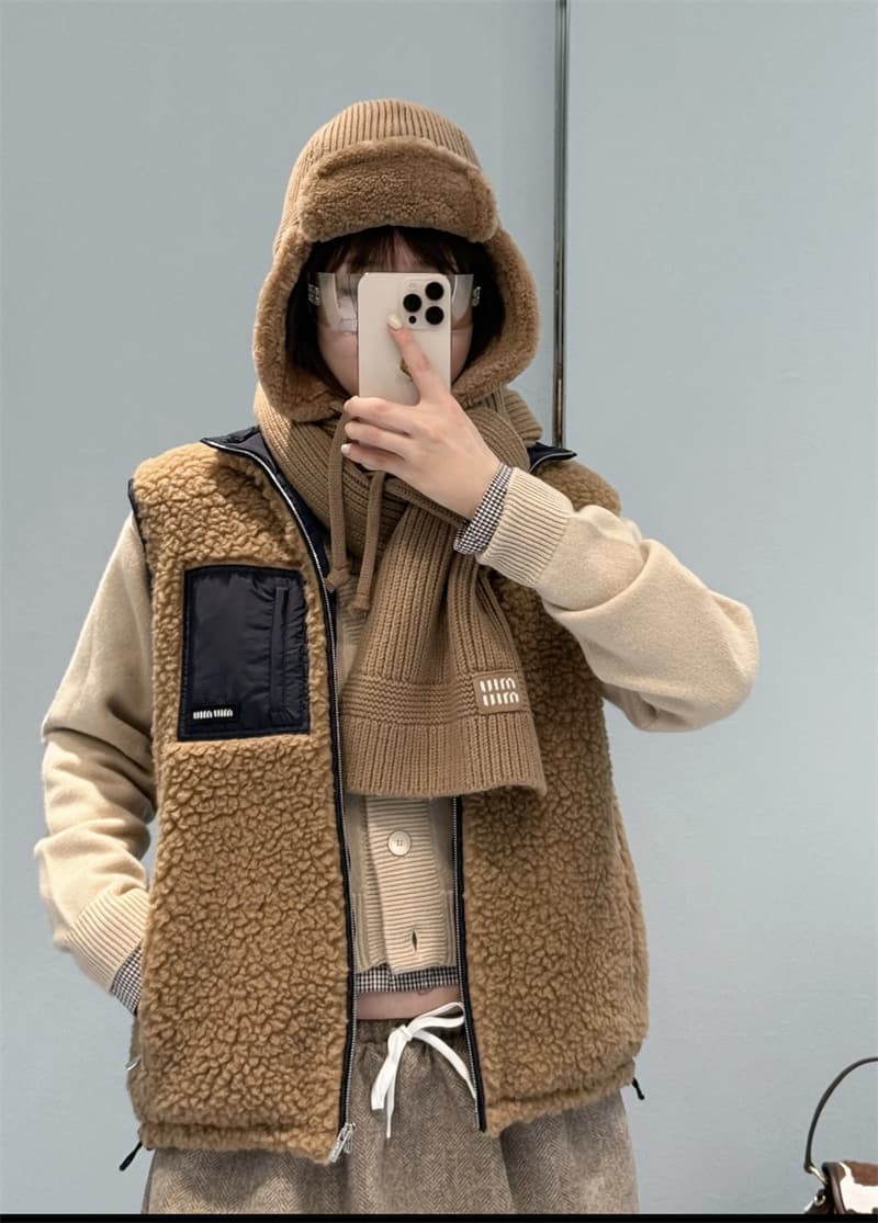 미우미우 테디 다운 베스트