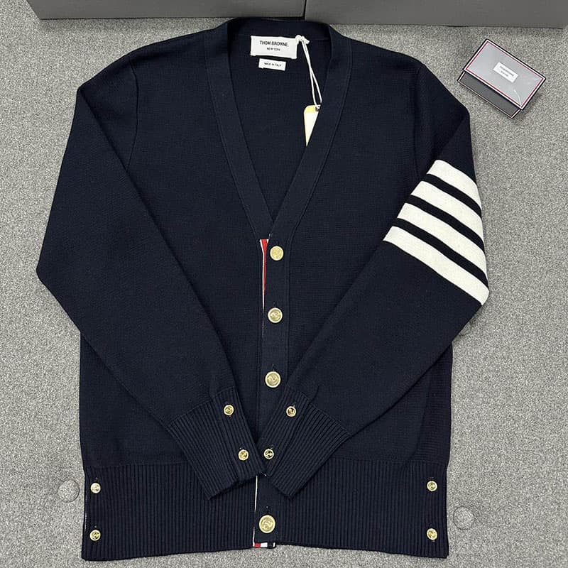 Thom Browne 톰브라운 사선완장 4-Bar 밀라노 스티치 클래식 가디건 레플리카 - 의류 | 세미샵 레플리카 사이트