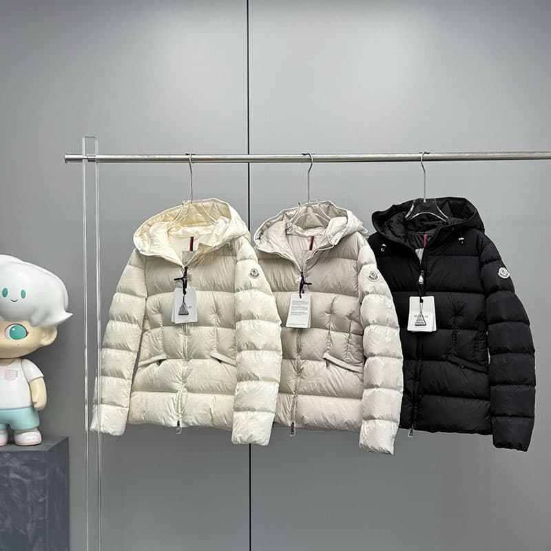 Moncler 몽클레어 Avoce 아보체 숏 다운 패딩 자켓 레플리카 - 의류 | 세미샵 레플리카 사이트
