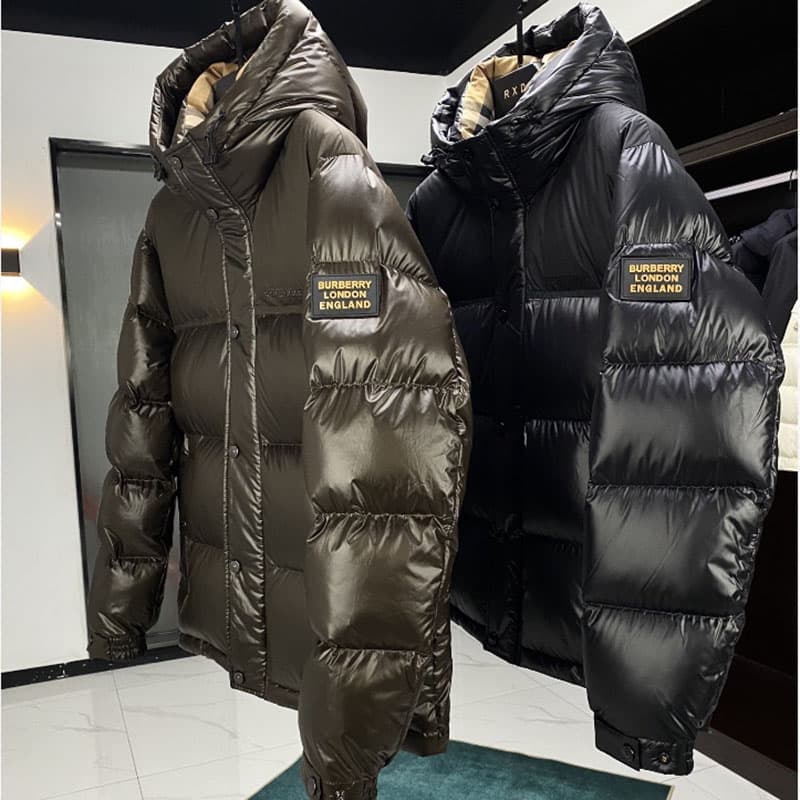 Burberry 버버리 패치 클래식 푸퍼 다운 패딩 자켓 레플리카 - 의류 | 세미샵 레플리카 사이트