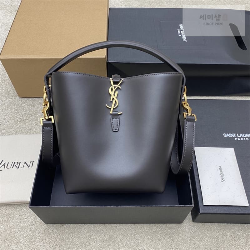 Saint Laurent 생로랑 LE 37 스몰 버킷백 샤이니 카프스킨 749036 Bag