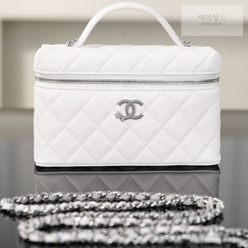 C H A N E L 샤넬 25B 클래식 탑핸들 포쉐트 베니티백 실버 메탈 화이트 레플리카 - Bag | 세미샵