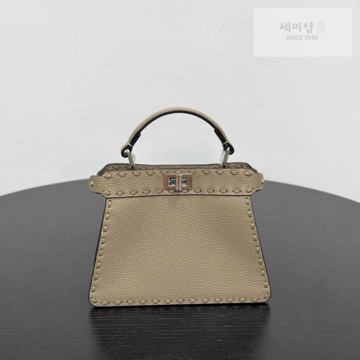 펜디 펜디 쁘띠 피카부 아이씨 유 베이지 Bag
