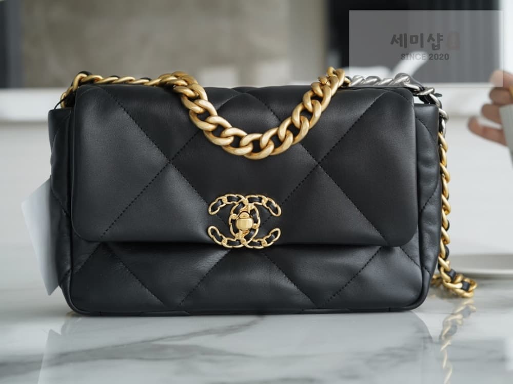 C H A N E L Chanel 19 Medium - 세미샵