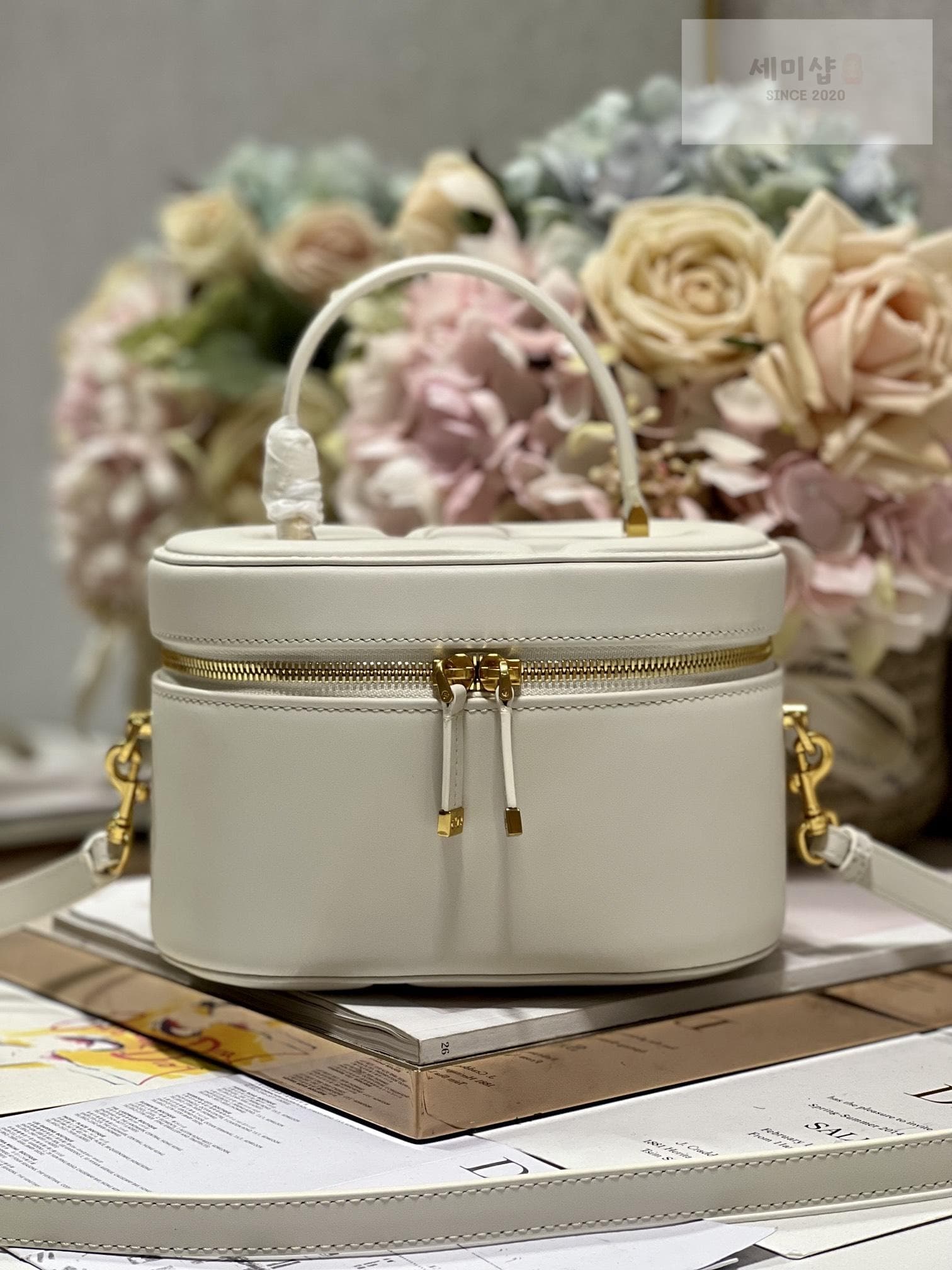 D I O R Dior CD Signature Vanity Case - 세미샵