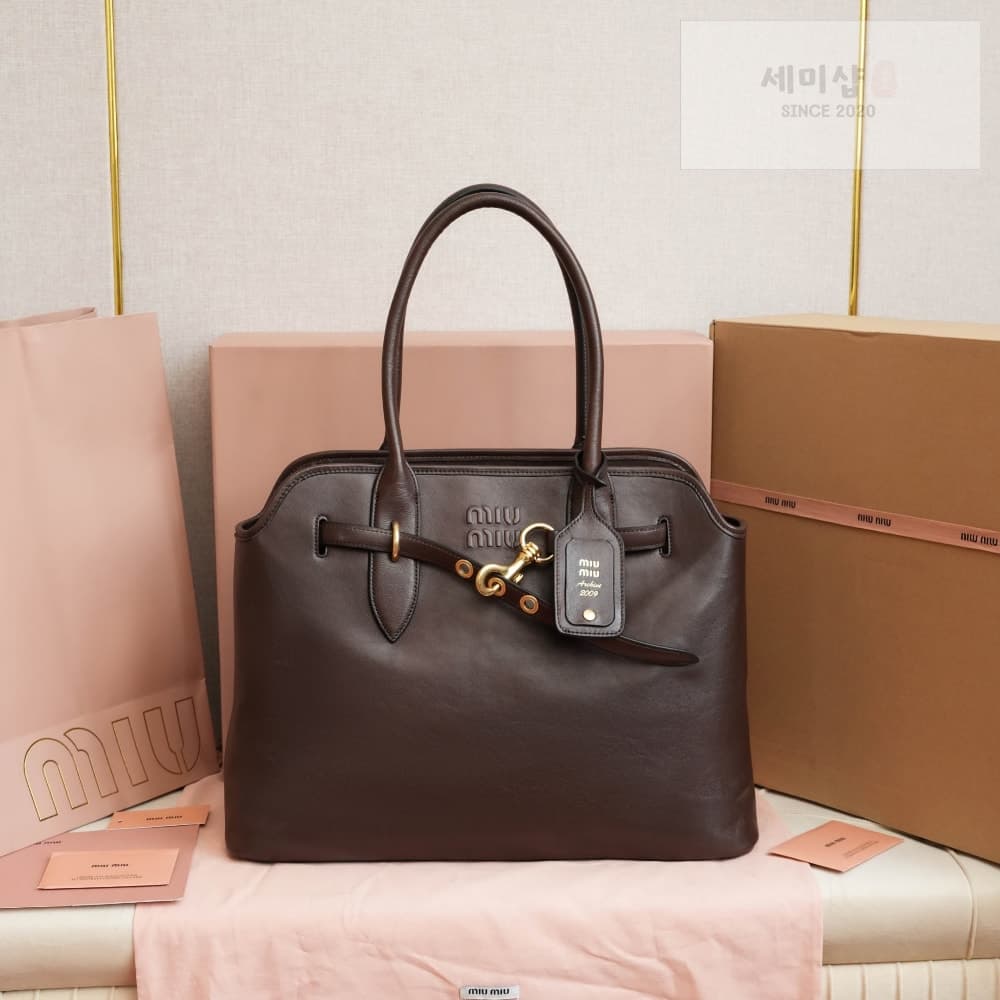 Miu Miu Aventure Nappa Leather - 세미샵