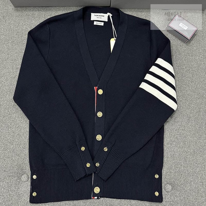 Thom Browne 톰브라운 사선완장 4-Bar 밀라노 스티치 클래식 가디건 - 세미샵