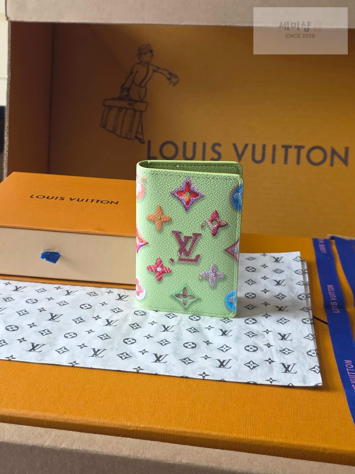 Louis Vuitton 루이비통 포켓 오거나이저 모노그램 크래커 피스타치오 - 세미샵