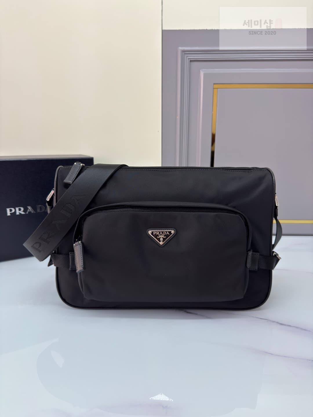 프라다 프라다 리나일론 및 사피아노 가죽 숄더백 2VH191 리나일론 블랙 Bag